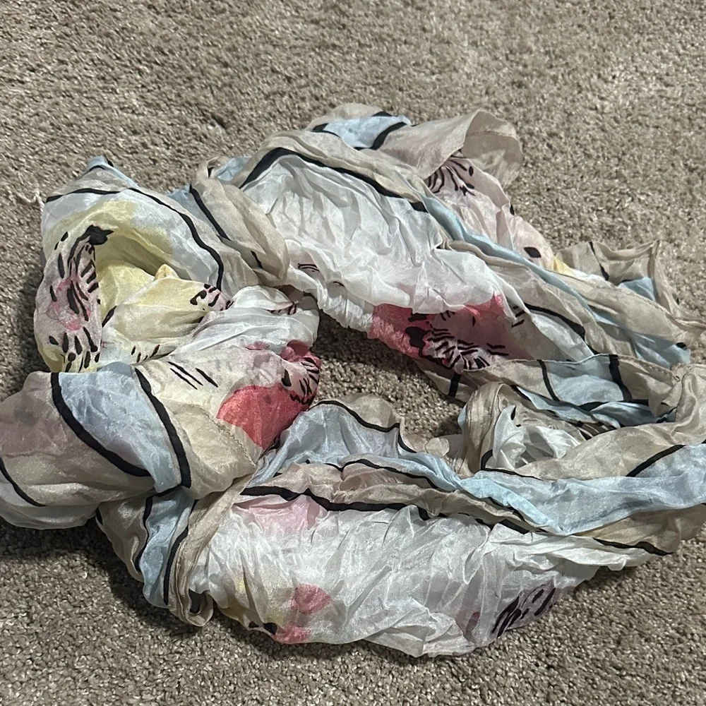100% Silk Floral Patterned Scarf